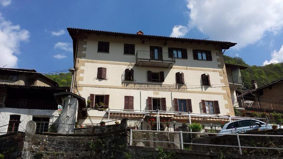 Hotel Delzanno Varallo Esterno foto