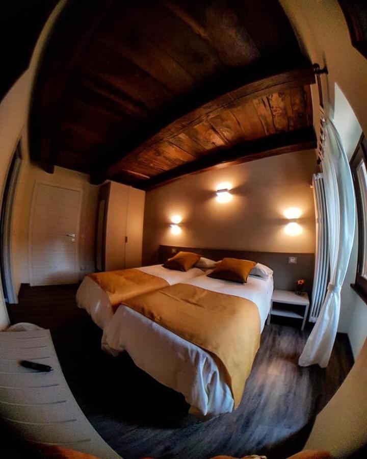 Hotel Delzanno Varallo Esterno foto