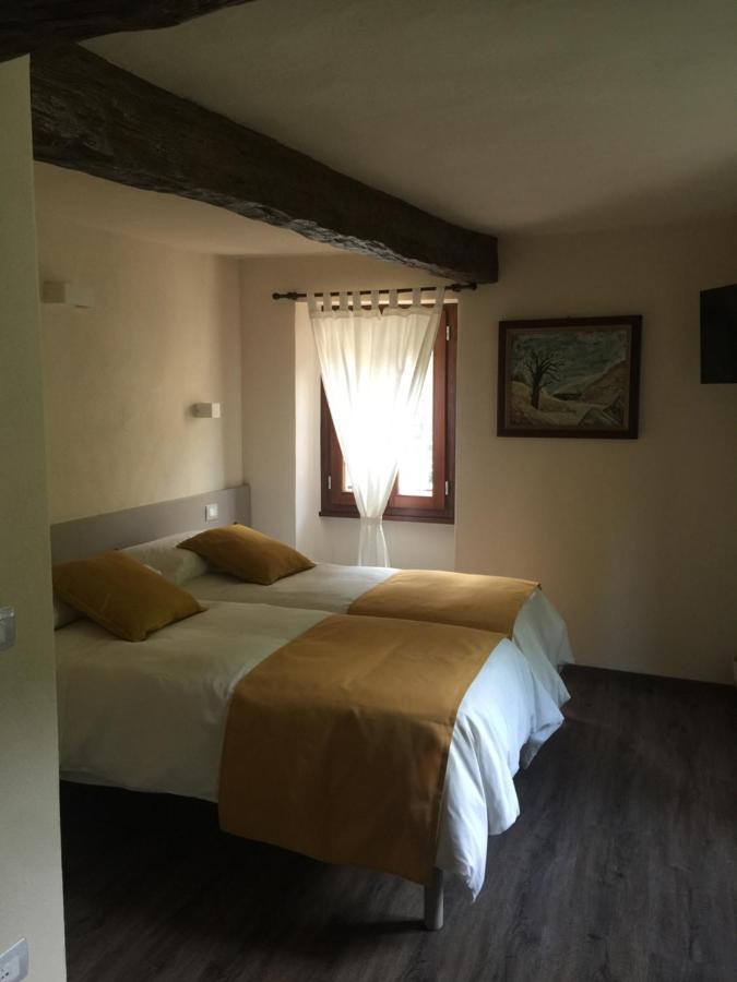 Hotel Delzanno Varallo Esterno foto